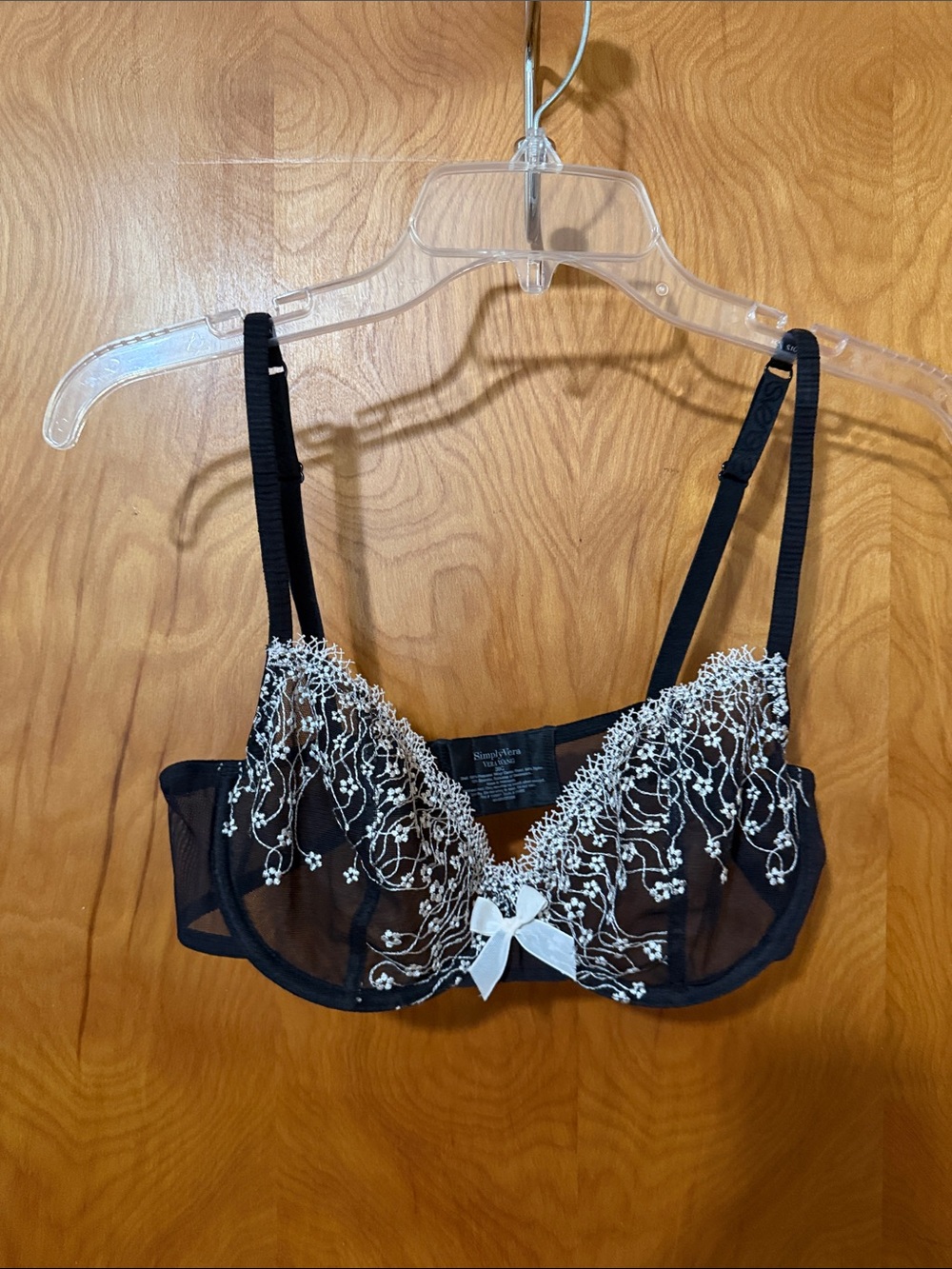 Simply Vera Vera Wang Black Bra with White Floral Embroidery sheer unlined 36c